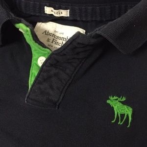 A&F muscle polo shirt in size Large in black
